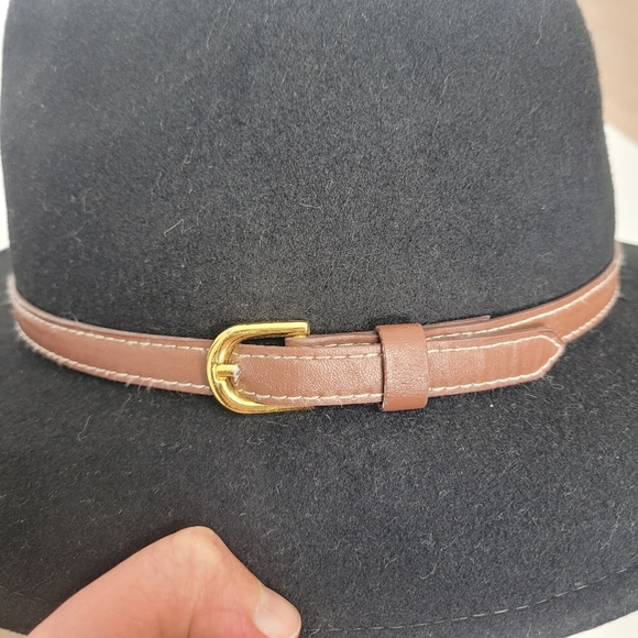 Black felted fedora hat - Picture 6 of 11